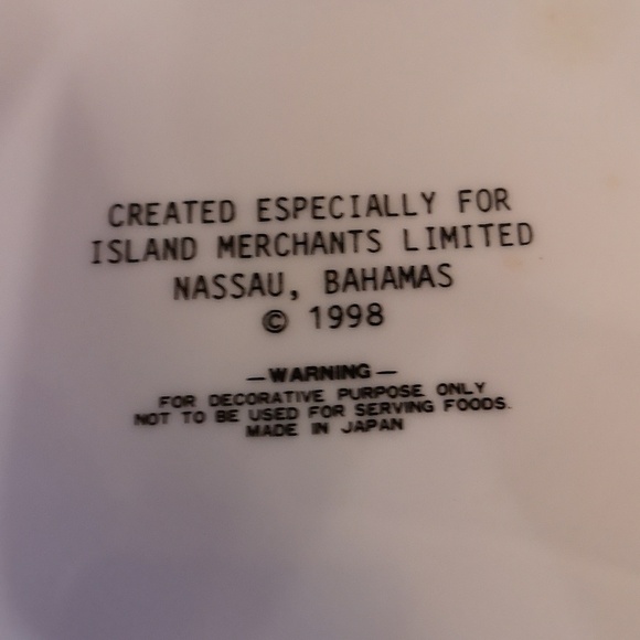 💵2/$10 Bundle & Save💵 Decorative Plate from the Bahamas - Picture 4 of 6